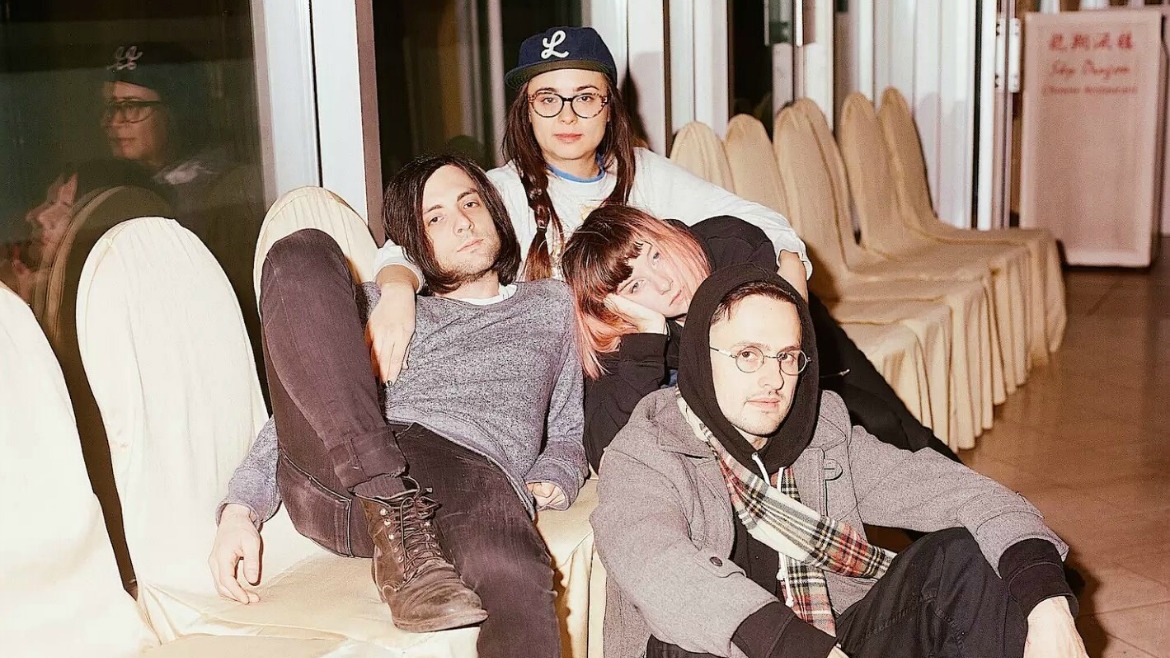 Dilly Dally estrenan vídeo para Snakehead