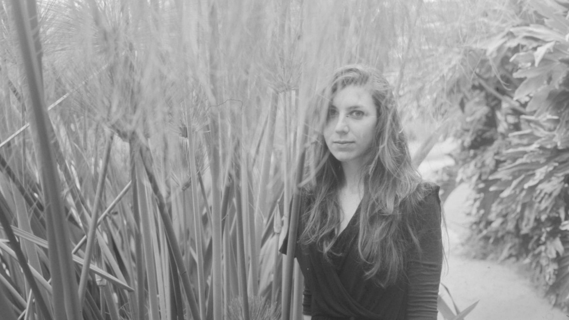 Julia Holter comparte vídeo para Feel you