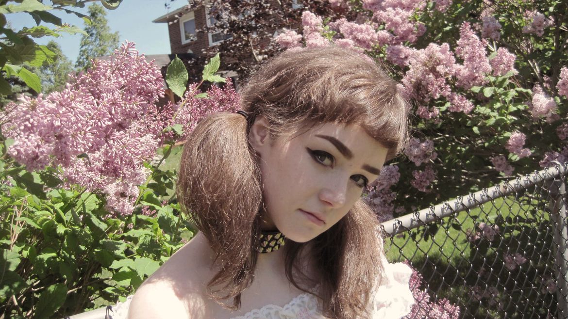 Grimes impulsa el colectivo Eerie Organization (y anuncia el debut de Nicole Dollanganger)