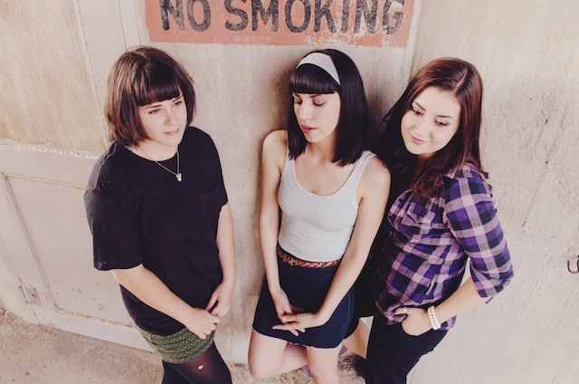 Whirr y Night School presentan nuevos temas