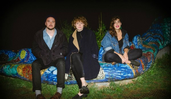 Canciones sobre cantar: Todo listo para el tercer álbum de Peggy Sue