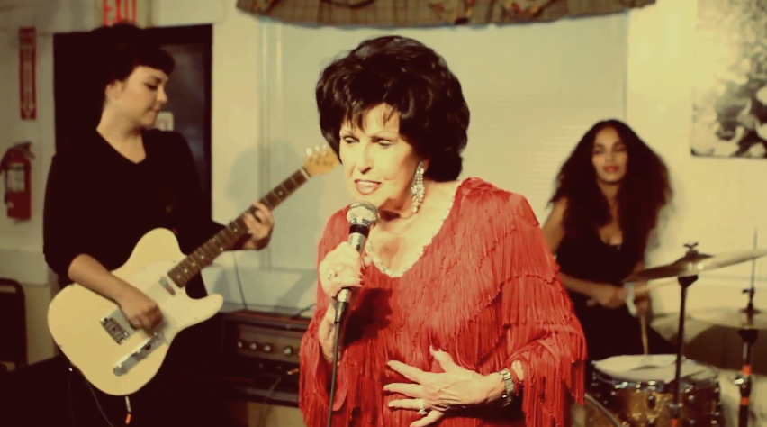 The Ettes, cameo en lo nuevo de Wanda Jackson