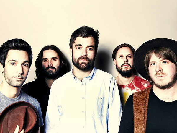 Treetop Flyers debutan con nota con The Mountain Moves